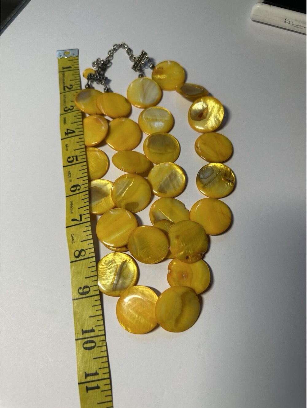 Vintage Yellow Mother Of Pearl Necklace Stunning Statement Piece Double Strand - Picture 8 of 9